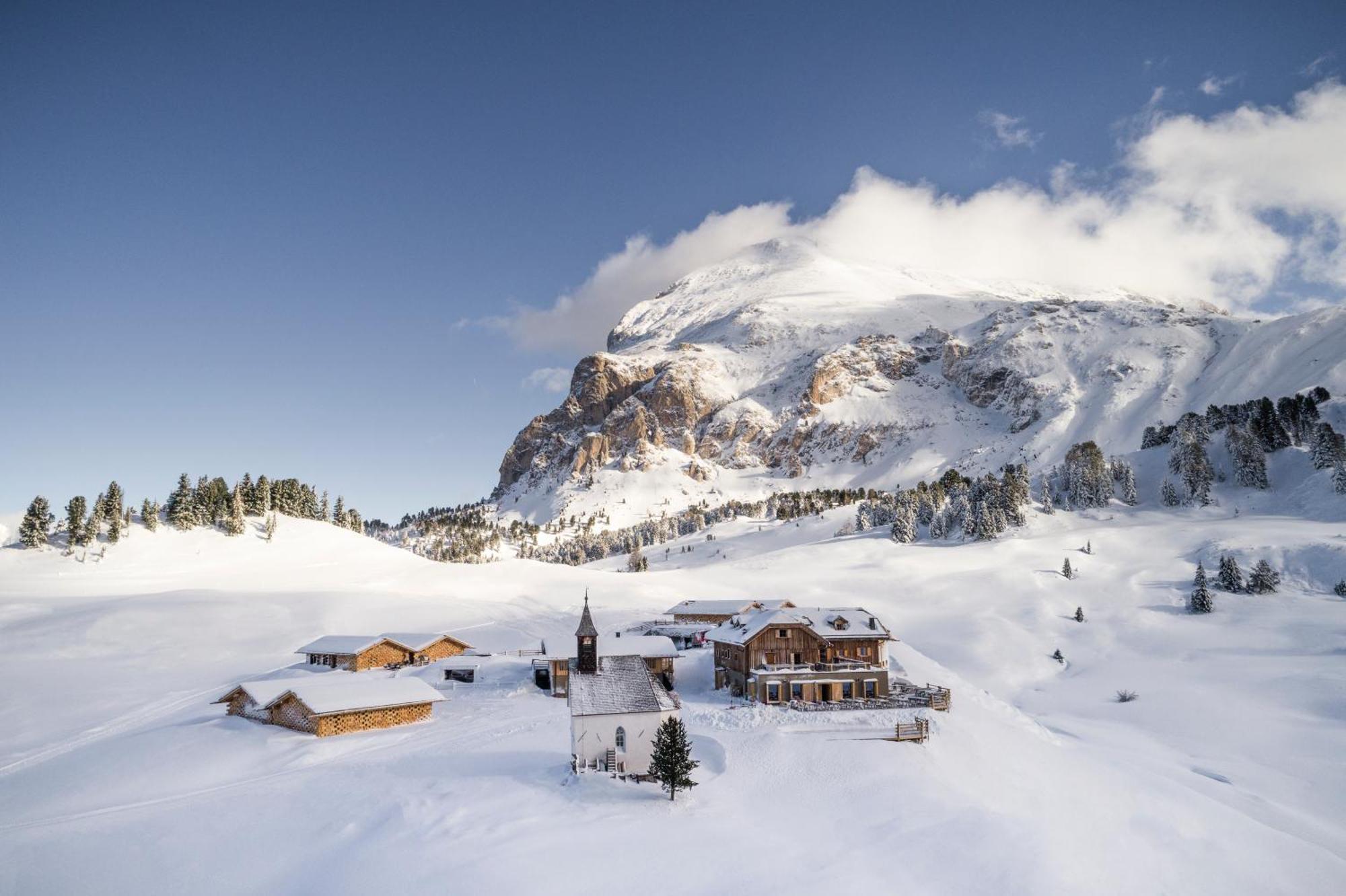 Zallinger Dolomites Alpe Di Siusi Exterior photo